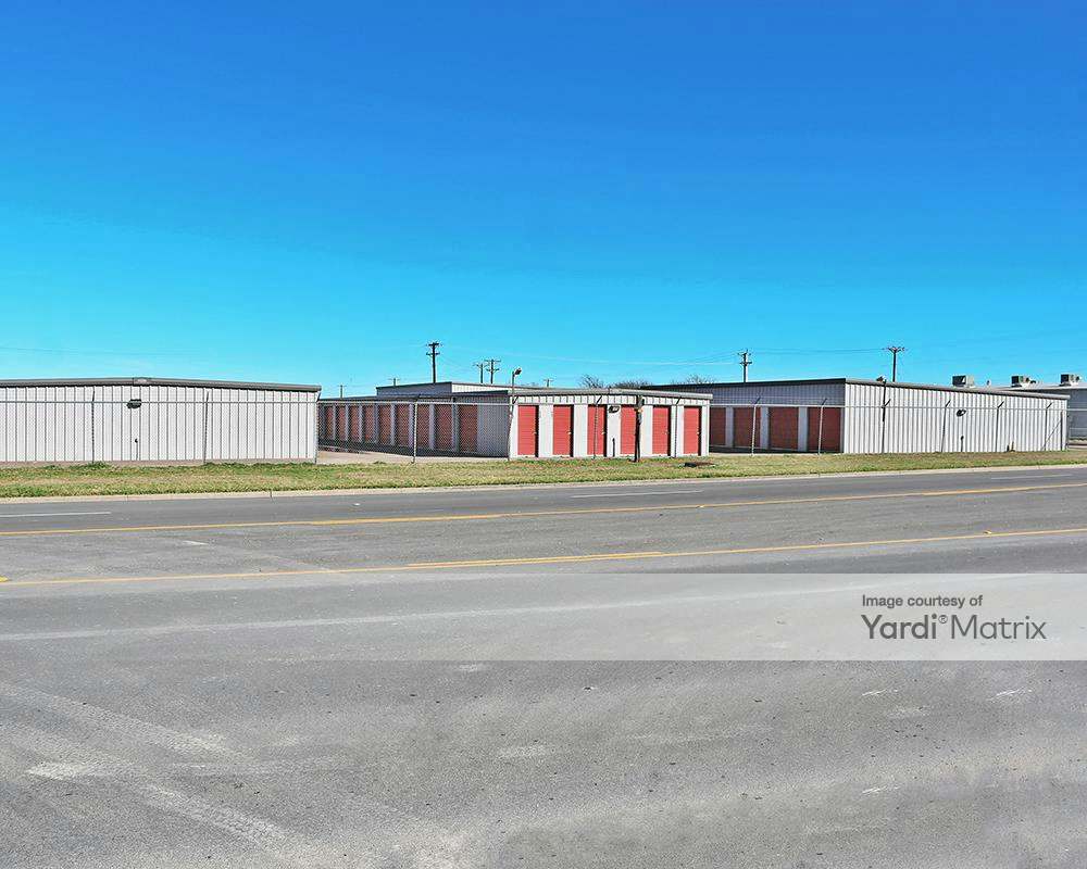 Aaron's Self Storage 400 Texas Central Pkwy, Waco RENTCafé